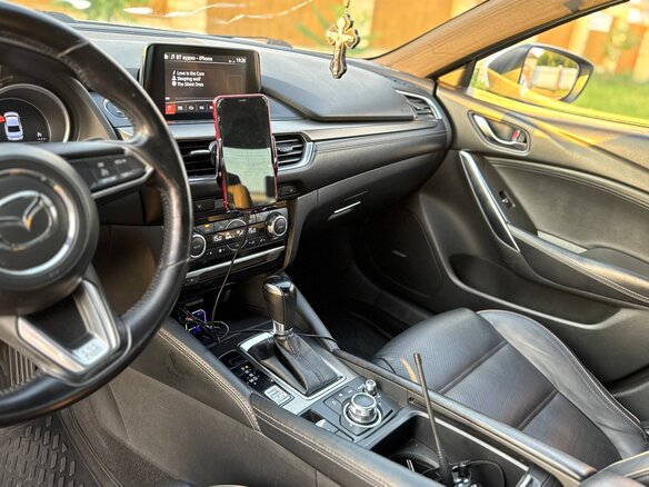 2018 Mazda 6 III (GJ) Рестайлинг, белый, 2400000 рублей - вид 4