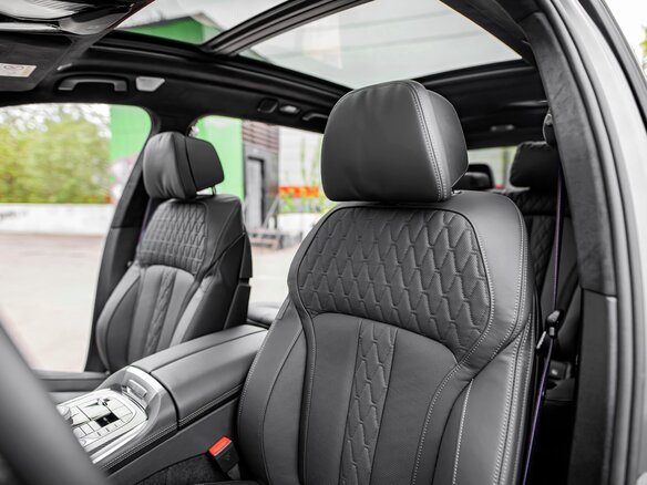 2026 BMW X7 40d I (G07) Рестайлинг, серый, 17890000 рублей - вид 19