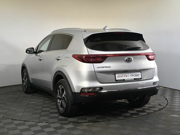 2019 Kia Sportage IV Рестайлинг, серебристый, 1590000 рублей - вид 5