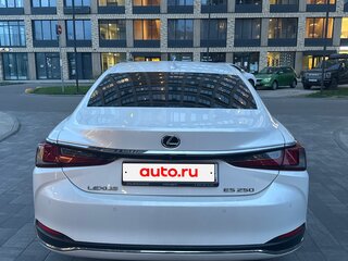 2019 Lexus ES 250 VII, белый, 3650000 рублей, вид 4