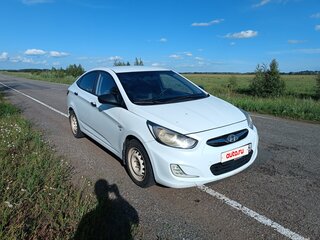 2014 Hyundai Solaris I, белый, 850000 рублей, вид 2