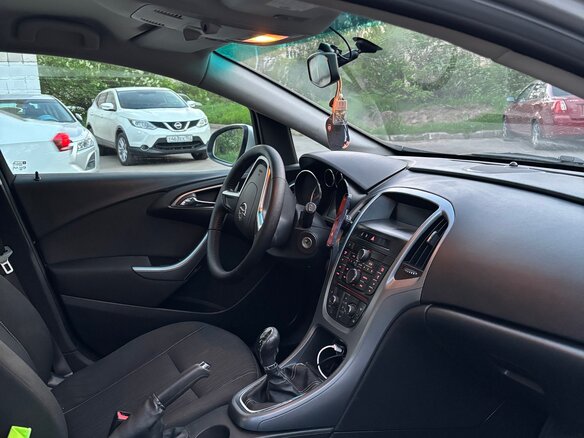 2012 Opel Astra J Рестайлинг, серебристый, 650000 рублей - вид 6