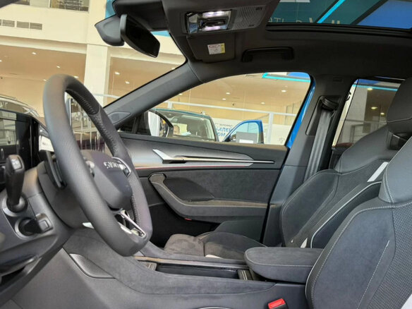 2025 Skoda Kodiaq II, синий, 7150000 рублей - вид 11