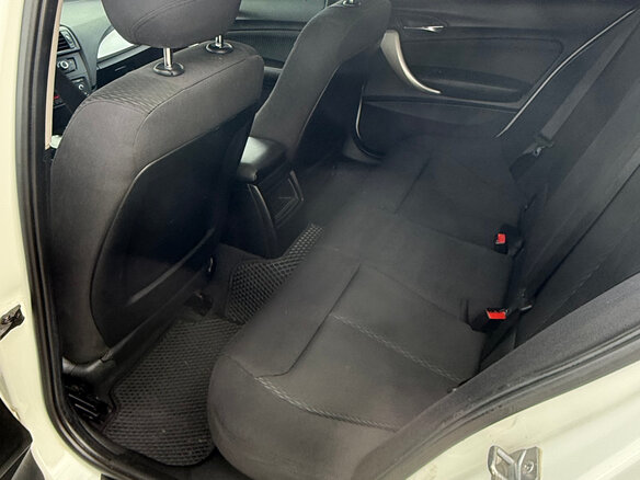 2013 BMW 1 серии 116i II (F20/F21), белый, 1100000 рублей - вид 11