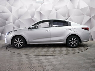 2018 Kia Rio IV, серебристый, 1160000 рублей, вид 2