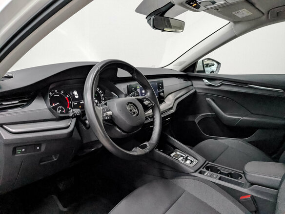 2021 Skoda Octavia IV (A8), белый, 2030000 рублей - вид 14