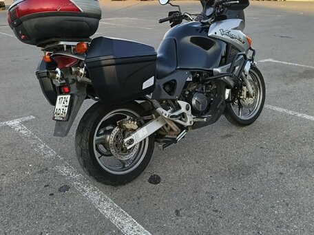 2003 Honda XL1000V Varadero, серебристый, 500000 рублей, вид 3