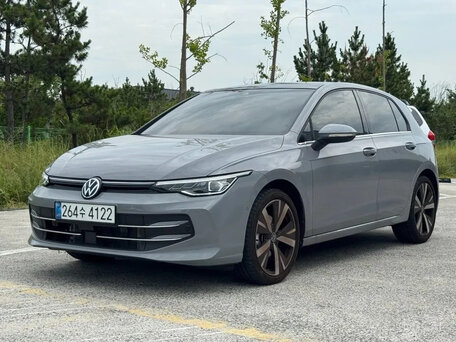 2025 Volkswagen Golf VIII Рестайлинг, серый, 3040000 рублей, вид 1