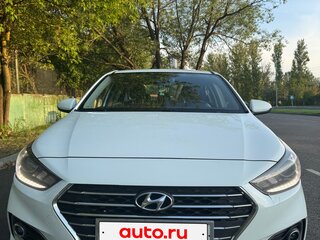 2017 Hyundai Solaris II, белый, 1350000 рублей, вид 1