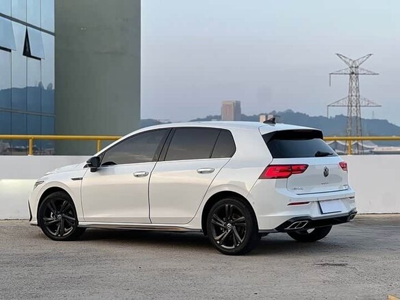 2022 Volkswagen Golf VIII, белый, 2000000 рублей - вид 10