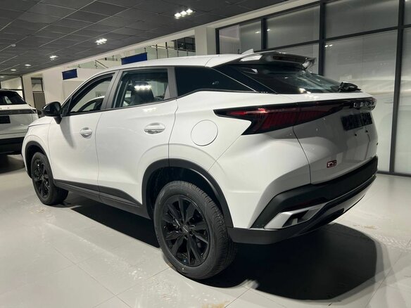 2025 Omoda C5 I Рестайлинг, белый, 2779000 рублей - вид 12