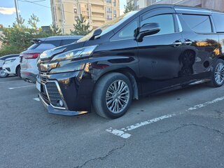 2017 Toyota Vellfire II Рестайлинг, чёрный, 3400000 рублей, вид 1