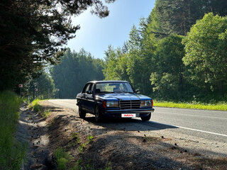 1985 Mercedes-Benz W123 230, синий, 1600000 рублей, вид 4