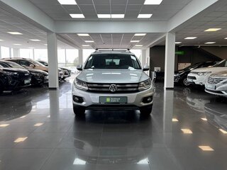 2013 Volkswagen Tiguan I Рестайлинг, серебристый, 1350000 рублей, вид 3
