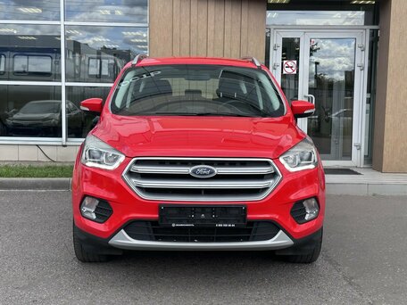 2018 Ford Kuga II Рестайлинг, красный, 1560000 рублей, вид 2