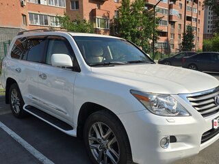 2010 Lexus LX 570 III, белый, 3430000 рублей, вид 2