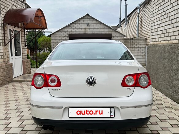 2010 Volkswagen Passat B6, белый, 850000 рублей - вид 5