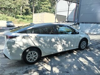 2016 Toyota Prius IV (XW50), белый, 1050000 рублей, вид 4