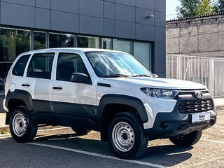 2025 Lada (ВАЗ) Niva Travel I Рестайлинг, белый, 1717000 рублей, вид 3