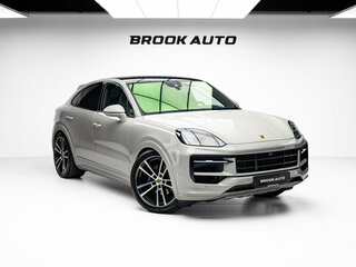 2023 Porsche Cayenne Coupé III Рестайлинг, серый, 13990000 рублей, вид 3