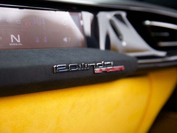 2025 Ferrari 12Cilindri Spider, синий, 85800000 рублей - вид 17