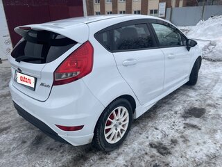 2011 Ford Fiesta Mk6, белый, 560000 рублей, вид 5