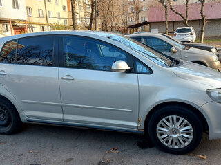 2009 Volkswagen Golf Plus II, серебристый, 630000 рублей, вид 2