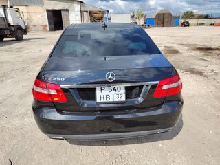 2011 Mercedes-Benz E-Класс 250 7G-Tronic IV (W212, S212, C207), чёрный, 2400000 рублей, вид 4