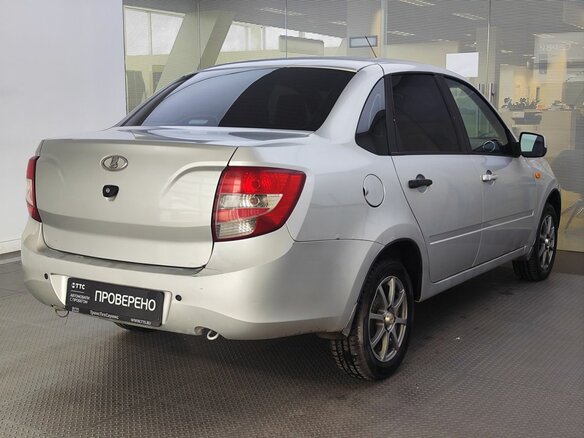 2013 Lada (ВАЗ) Granta I, серебристый, 505000 рублей - вид 4