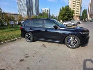 2020 BMW X7 40i I (G07), чёрный, 7999000 рублей, вид 2