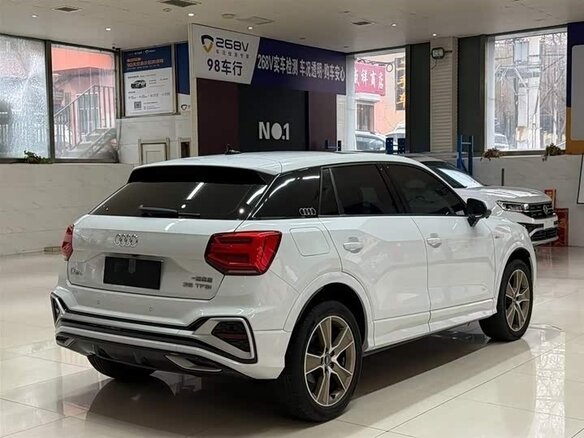 2022 Audi Q2 L 35 TFSI I Рестайлинг, белый, 2170000 рублей - вид 4