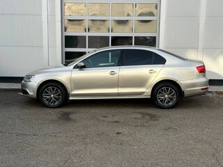 2012 Volkswagen Jetta VI, жёлтый, 950000 рублей, вид 2