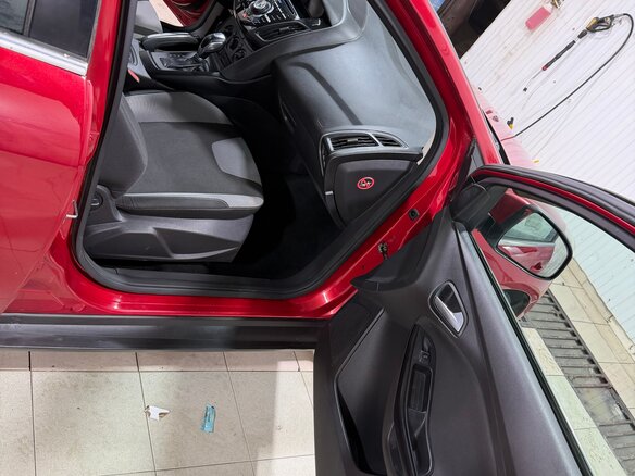 2012 Ford Focus III, красный, 650000 рублей - вид 19