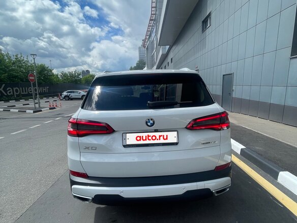 2019 BMW X5 40i IV (G05/G18), белый, 5300000 рублей - вид 5