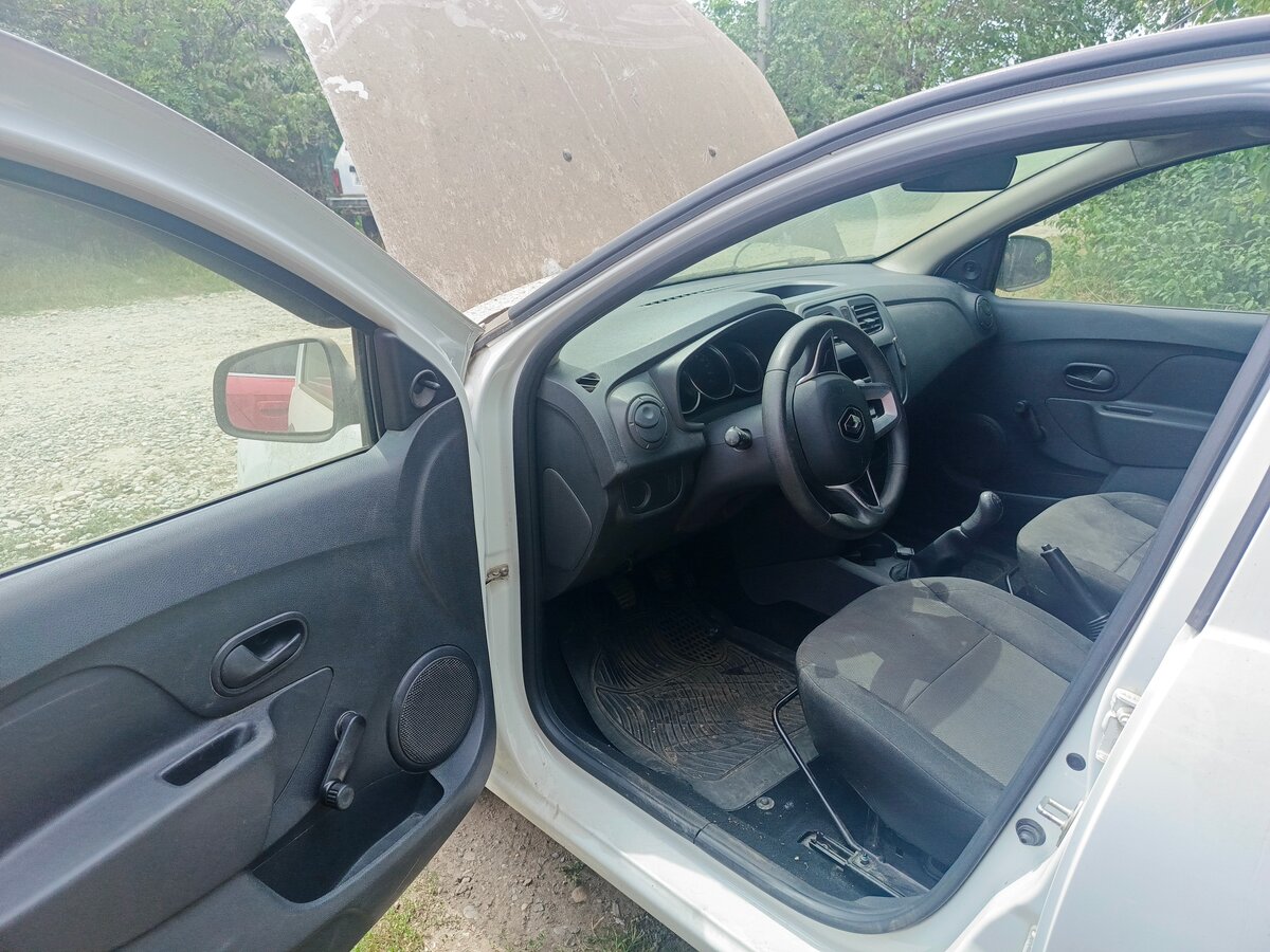 Открыть фотографии: Renault Logan II Рестайлинг