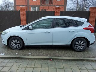 2012 Ford Focus III, белый, 750000 рублей, вид 4