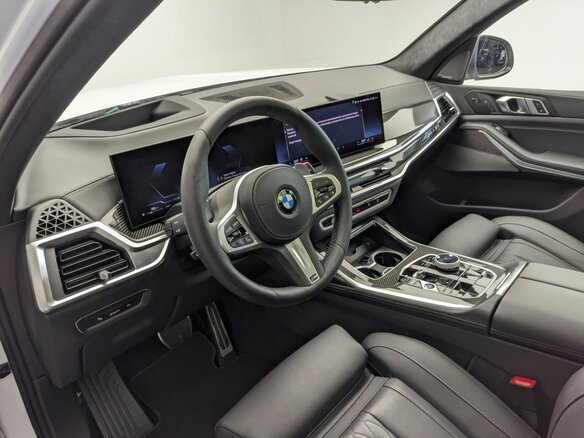 2025 BMW X7 40i I (G07) Рестайлинг, белый, 17500000 рублей - вид 7