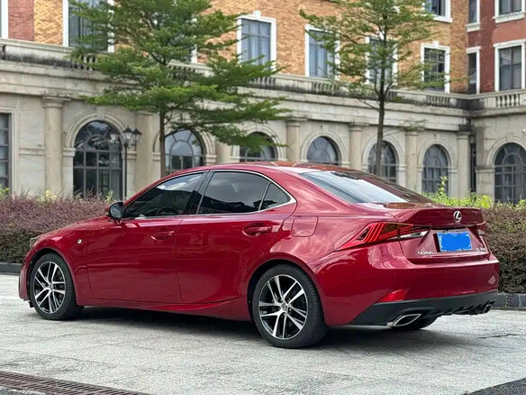 2018 Lexus IS 300 III Рестайлинг, красный, 3894008 рублей - вид 5