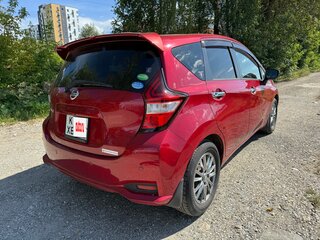 2019 Nissan Note II Рестайлинг, красный, 1230000 рублей, вид 5