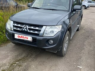 2013 Mitsubishi Pajero IV Рестайлинг 1, серый, 2000000 рублей, вид 1