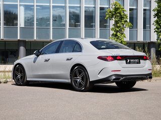 2026 Mercedes-Benz E-Класс 300 VI (W214, S214), серебристый, 9750000 рублей, вид 4
