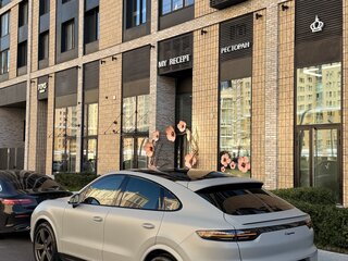 2022 Porsche Cayenne III, серый, 10500000 рублей, вид 3