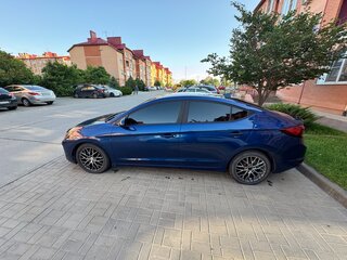 2018 Hyundai Elantra VI (AD) Рестайлинг, синий, 1700000 рублей, вид 2