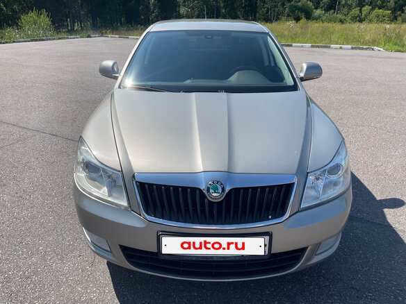 2013 Skoda Octavia II (A5) Рестайлинг, серебристый, 970000 рублей - вид 2