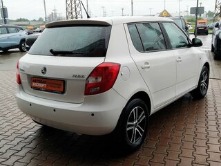 2014 Skoda Fabia II Рестайлинг, белый, 660000 рублей, вид 4