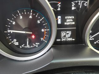2013 Toyota Land Cruiser 200 Series Рестайлинг 1, чёрный, 3650000 рублей, вид 5