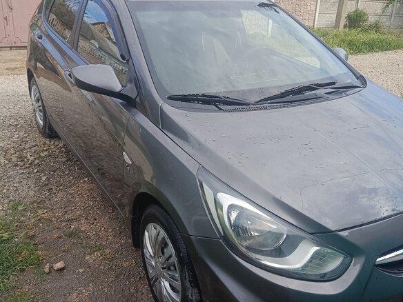 2014 Hyundai Solaris I, серый, 950000 рублей - вид 1