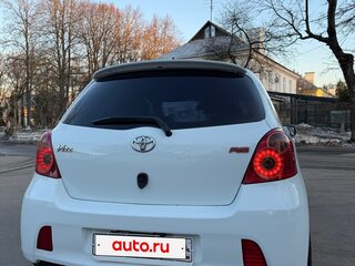 2005 Toyota Vitz II (XP90), белый, 630000 рублей, вид 3