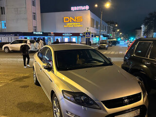 2013 Ford Mondeo IV Рестайлинг, серебристый, 540000 рублей, вид 4