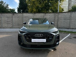 2026 Audi Q5 45 TFSI III (GU), зелёный, 7350000 рублей, вид 2